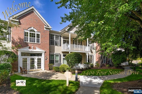 Photo of 1409 Four Seasons Drive, Wayne, NJ 07470 (MLS # 26034873)