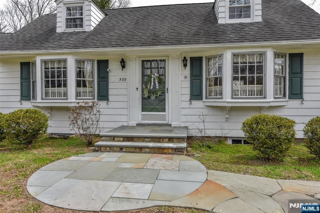 Photo of 520 Lafayette Avenue, Wyckoff, NJ 07481 (MLS # 26013113)