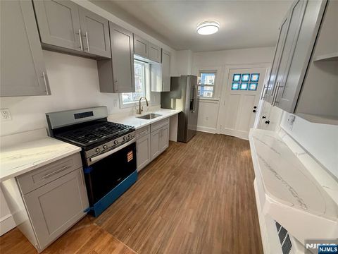 Photo of 131 W Ramapo Ave, Mahwah, NJ 07430 (MLS # 25043538)