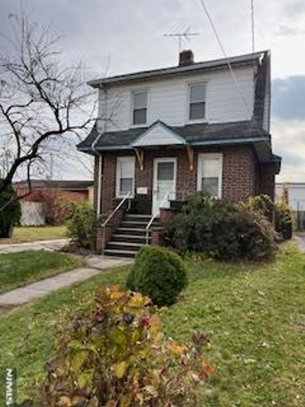 Photo of 1 Woodland Avenue, Little Ferry, NJ 07643 (MLS # 25041532)