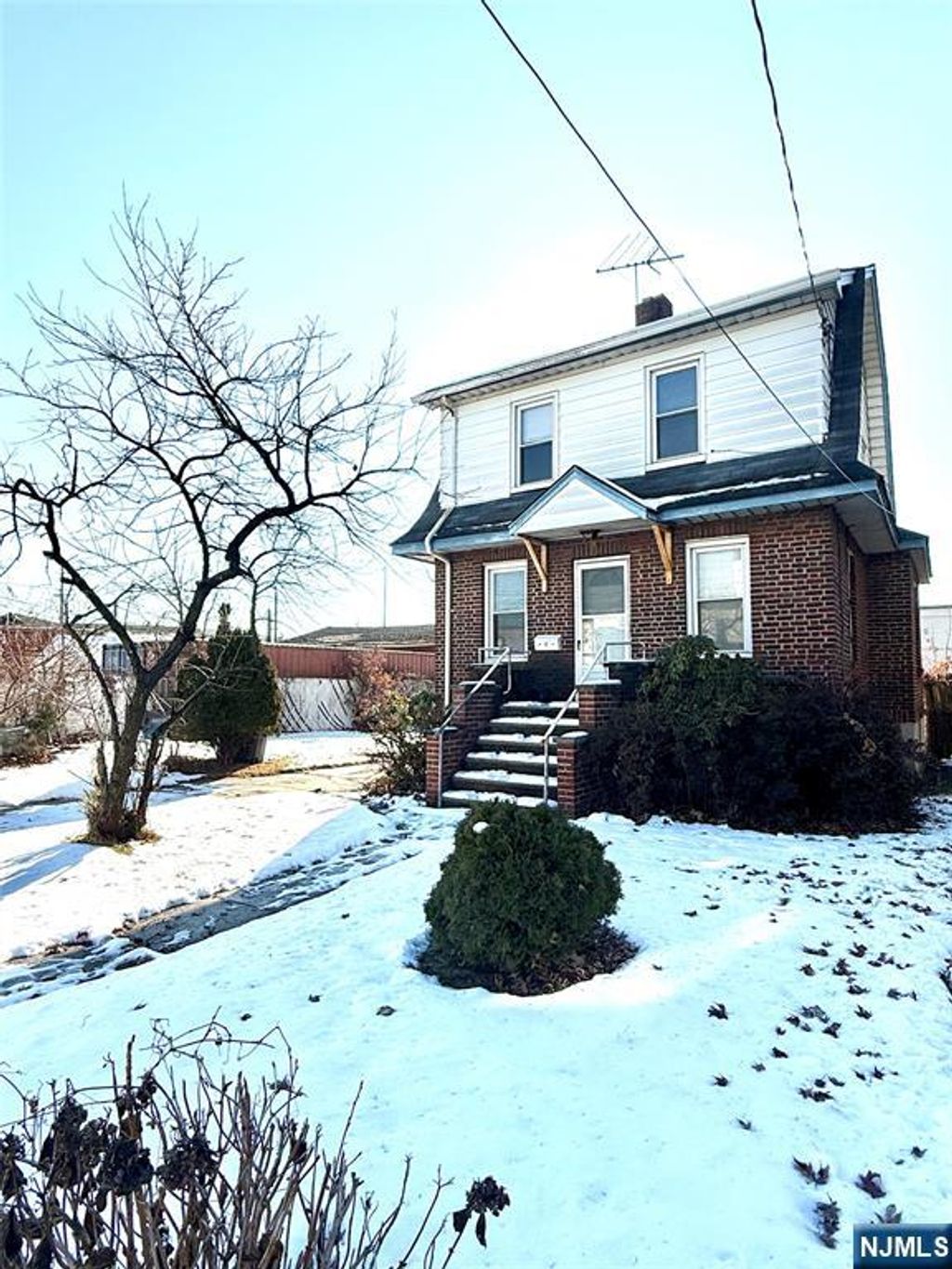 Photo of 1 Woodland Avenue, Little Ferry, NJ 07643 (MLS # 25041532)