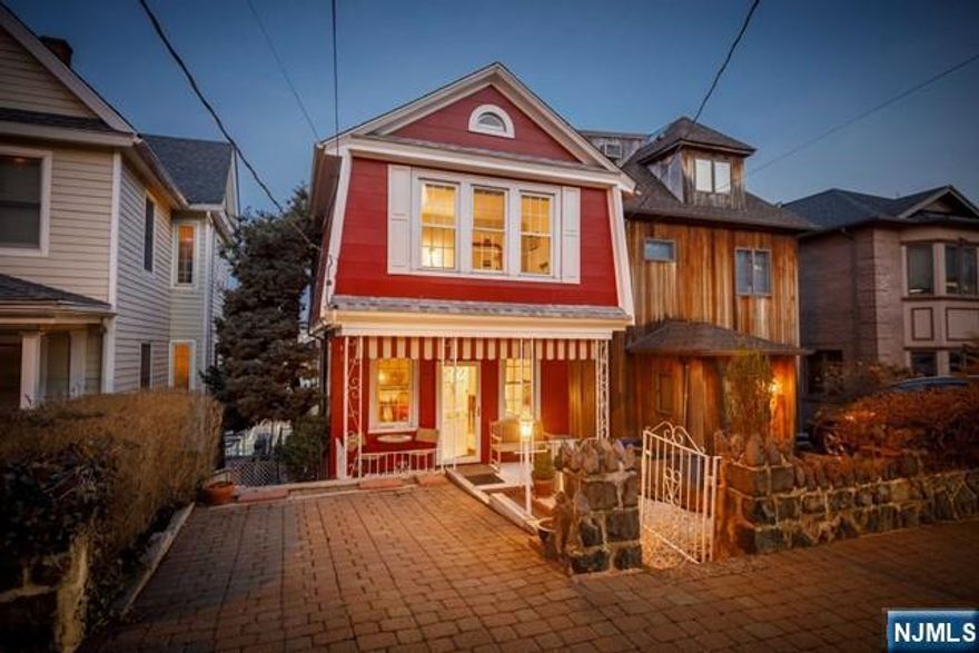 Country charm meets Edgewater in this East to West facing Dutch Colonel. Brand new kitchen is nicely proportioned w/crisp white cabinets, recessed lighting, glass tile subway backsplash, granite countertops, & new SS appliances. Entirely new state of the art Heating and Central Air conditioning system. Nice hardwood floors in both the kitchen and living room. The large living room has great views through the bay window and bathes in sunlight. One will enjoy fresh air breezes permeating both inside and out. Close proximity to bus stop, ferry, and shopping.