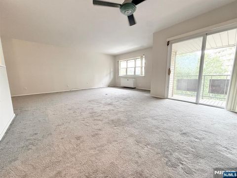 Photo of 1111 River Road #E17, Edgewater, NJ 07020 (MLS # 25034463)