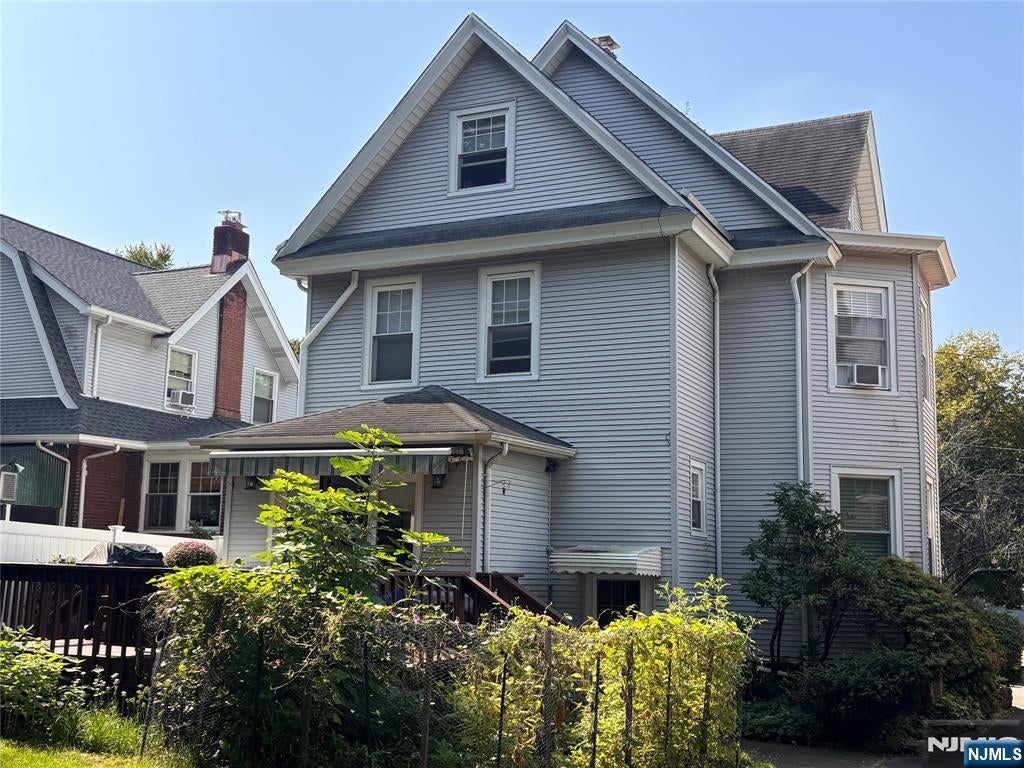 325 Sylvan Avenue
