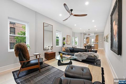 500 Hudson Street 2A Hoboken NJ 07030