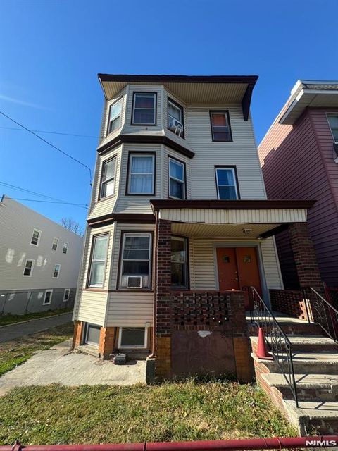 87 Montgomery Avenue Irvington NJ 07111
