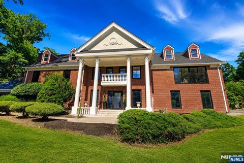Photo of 60 Brookside Drive, Upper Saddle River, NJ 07458 (MLS # 26027477)