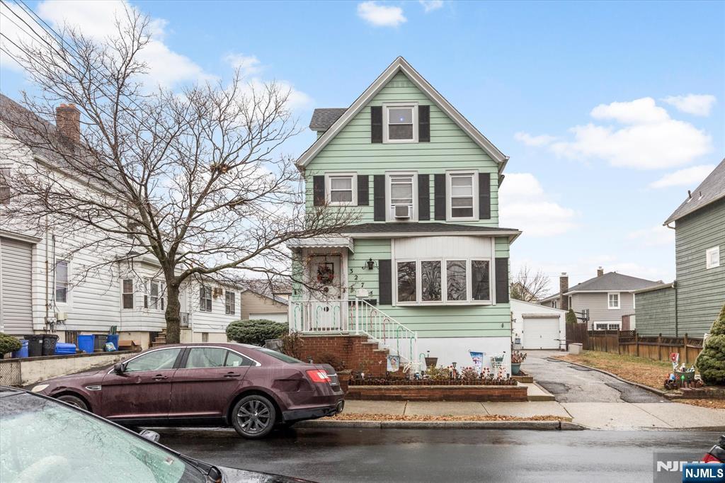 327 Madison Street