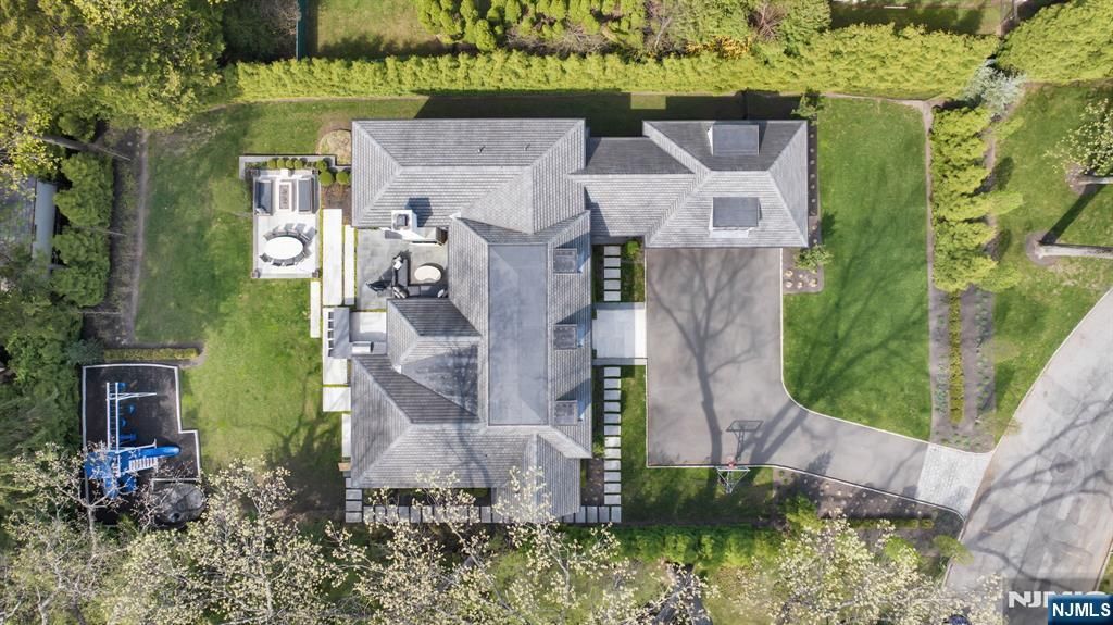 Photo of 89 Depeyster Avenue, Tenafly, NJ 07670 (MLS # 26013643)