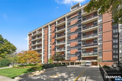 Photo of 4 Horizon Road #805, Fort Lee, NJ 07024 (MLS # 26038463)