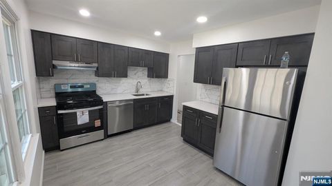 Photo of 63 S Spruce #2, Ramsey, NJ 07446 (MLS # 26010345)