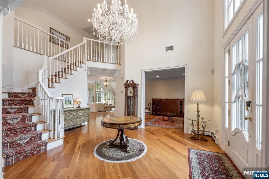 Photo of 4 Hetzel Drive, Mahwah, NJ 07430 (MLS # 26017760)