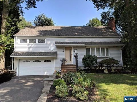 Photo of 373 Franklin ST, Haworth, NJ 07641 (MLS # 26019174)