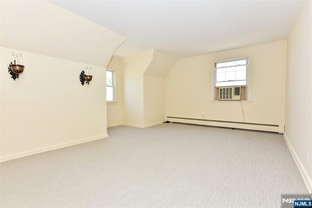 28 Reid Avenue 2