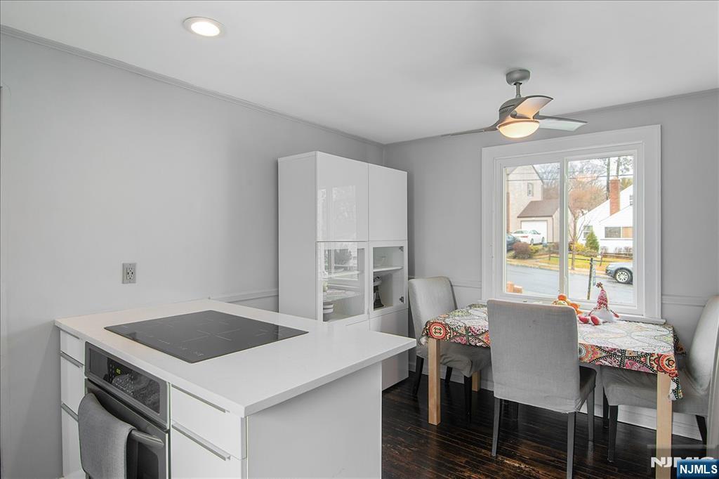 12 Nutwold Avenue