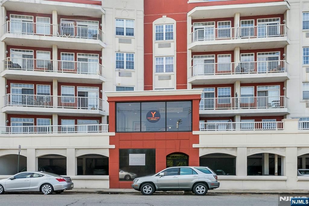 1100 River Road 201