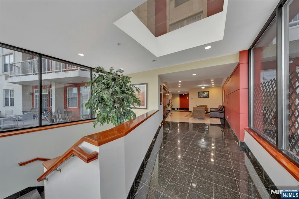 1100 River Road 201