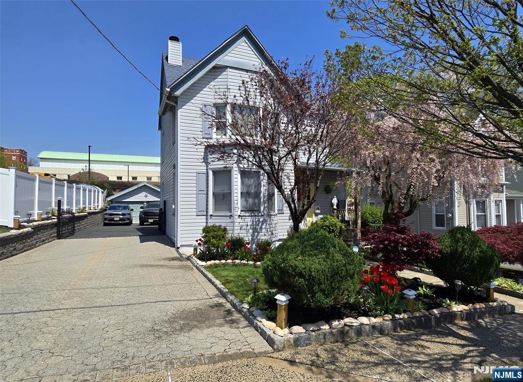 Property for Sale at 22 Church Street, Nutley, New Jersey - Bedrooms: 3 
Bathrooms: 3 
Rooms: 7  - $615,000