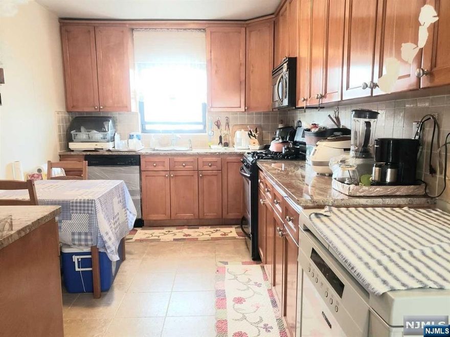 *** 2nd floor unit with GWB view, garage #17 (assigned, transferable on closing) *** Owner occupied for 17 years. Very unique, quiet, and bright unit in Cero Gardens, 60 unit Condo in Fort Lee. Unit has been all renovated recently and maintained very well. Living room facing East with East and West windows in kitchen and bedroom. It has beautiful green view with GWB. Complex has big two laundry rooms, vegetable garden and full time super unit in the complex. Great location with all buses to NYC and close to many highways (9W, PIP, Rt4, I95) and few min excess to many trails, parks and GWB for short walk, running, and bike. *** Pleasure to show. *** HOA includes Heat, hot water, one garage #3. HOA: $310 (290+50 garage #17). HOA never increased past 20 years. Healthy financial. Seller wants to rent back after closing for couple of months.