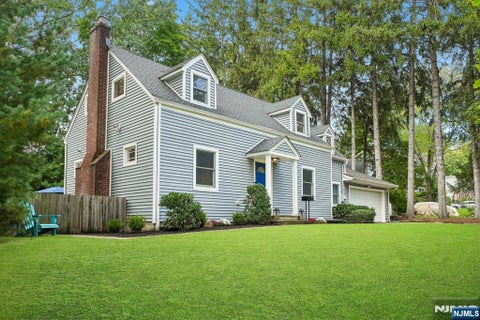 Photo of 186 Midwood Road, Glen Rock, NJ 07452 (MLS # 26037047)