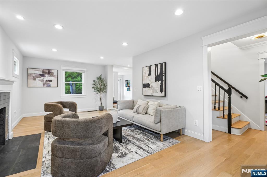 186 Midwood Road
