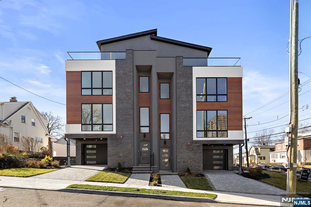 396 Lafayette Avenue B, Cliffside Park, New Jersey - 3 Bedrooms  
4 Bathrooms - 