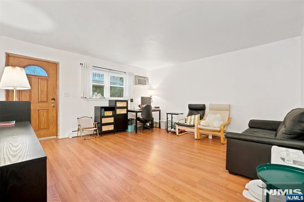 1030 Koelle Boulevard 1