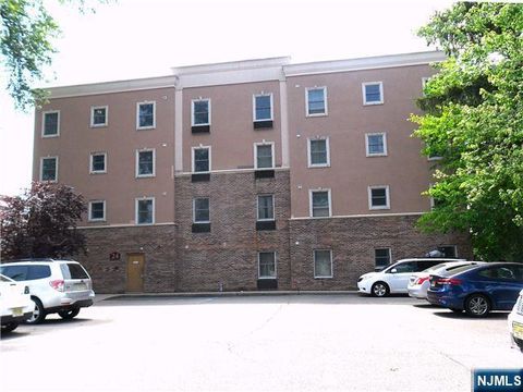Photo of 24 S William St #302, Bergenfield, NJ 07621 (MLS # 26017273)