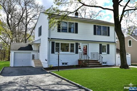 Photo of 16 Wilson Terrace, Waldwick, NJ 07463 (MLS # 26007746)