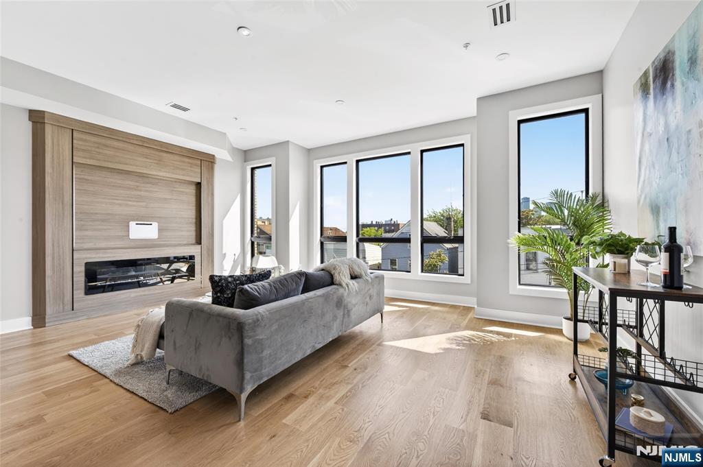 172 Griffith Street 3