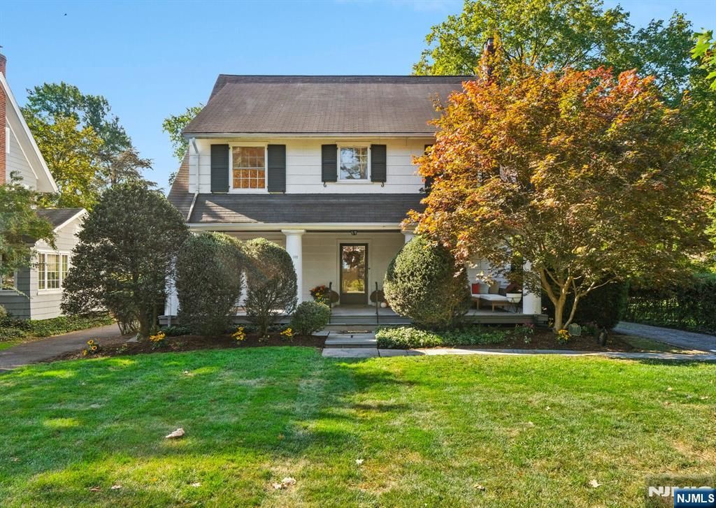 Photo of 102 Bellevue Avenue, Montclair, NJ 07043 (MLS # 25035764)