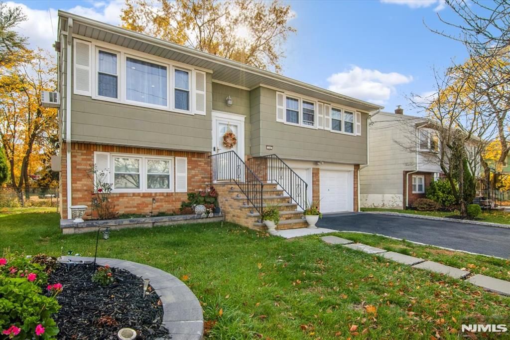 Photo of 14 Dorothea Terrace, Belleville, NJ 07109 (MLS # 25041321)