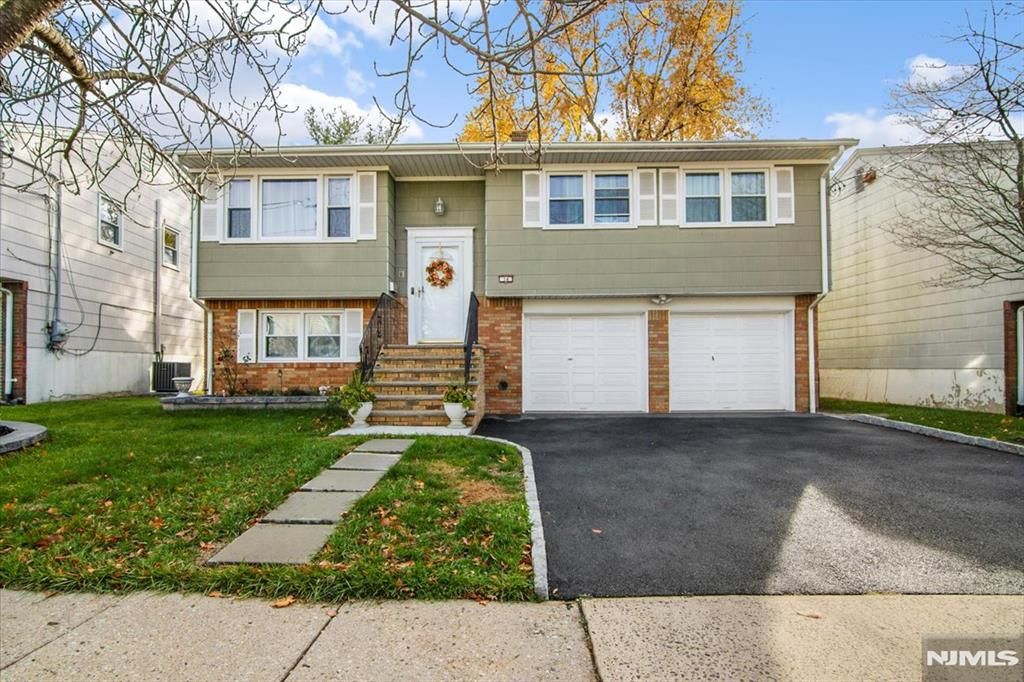 Photo of 14 Dorothea Terrace, Belleville, NJ 07109 (MLS # 25041321)