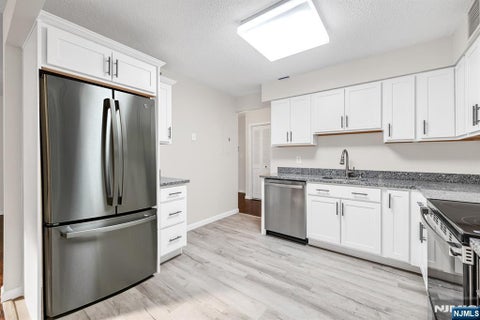 Photo of 326 Prospect Avenue #6J, Hackensack, NJ 07601 (MLS # 26012589)