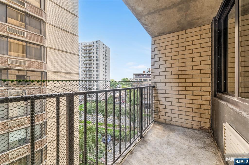 326 Prospect Avenue 6J