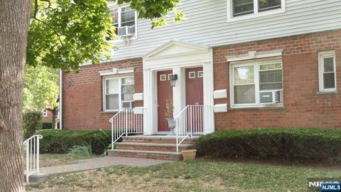Photo of 73 Hastings Ave #B, Rutherford, NJ 07070 (MLS # 26007546)
