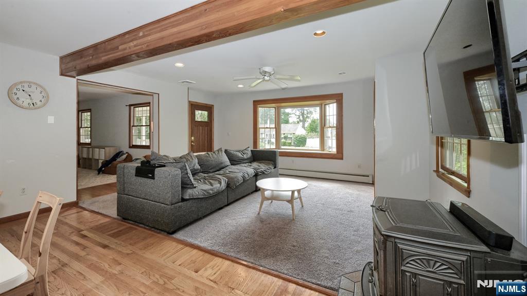 18 Maple Road