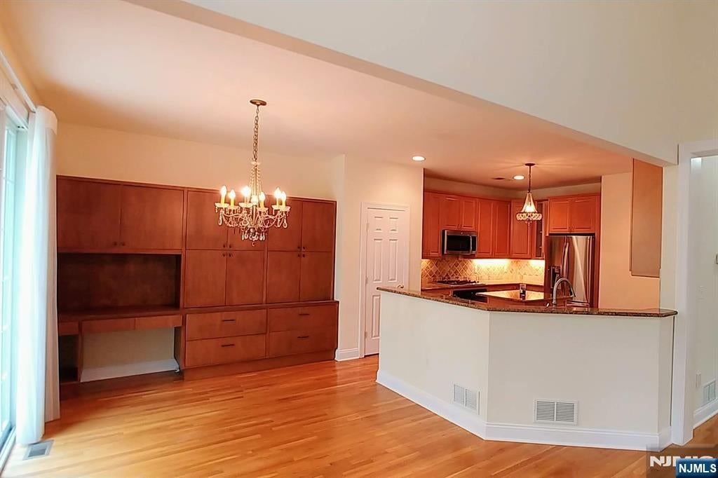 6 Schindler Court