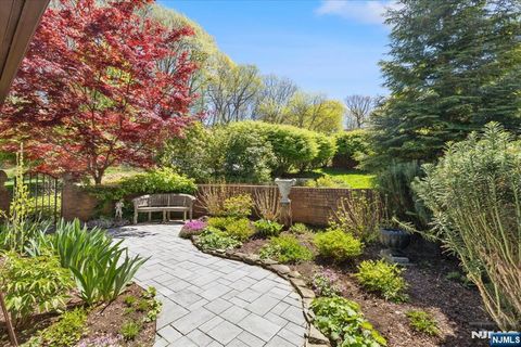 Photo of 134 Fisher Road, Mahwah, NJ 07430 (MLS # 26013456)