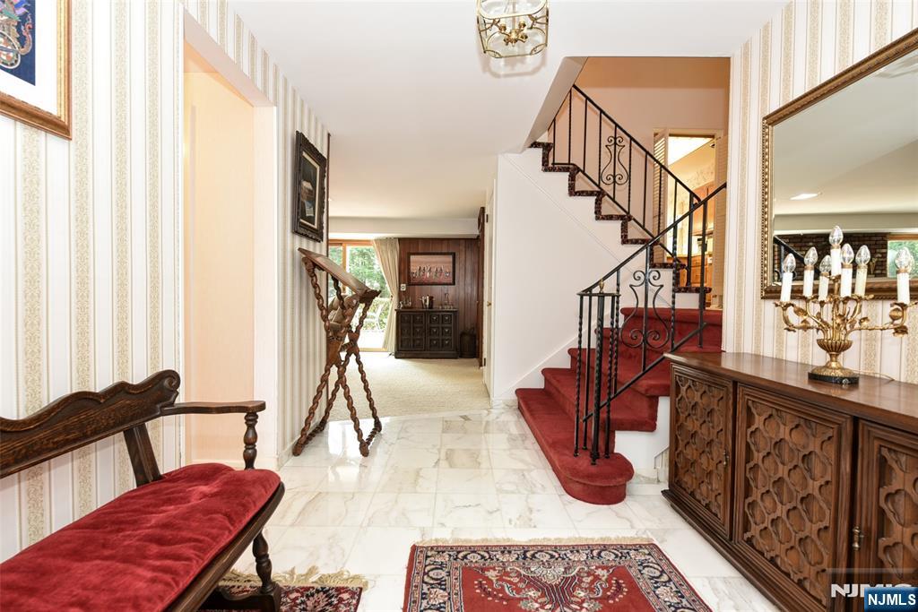 608 W Covington Place
