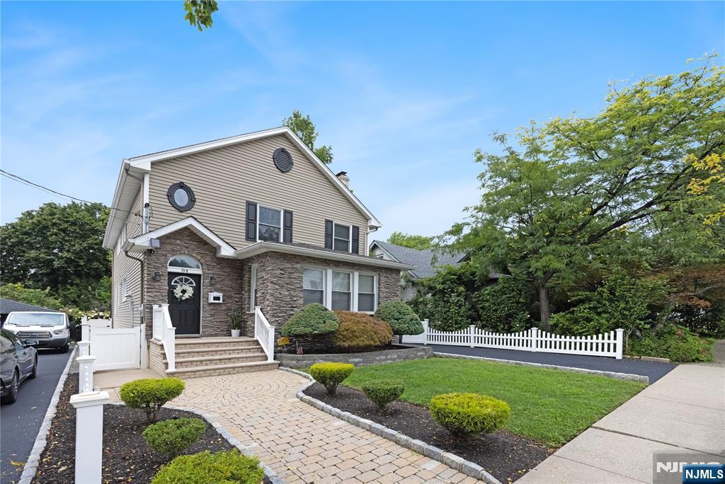 84 Vanderburgh Avenue