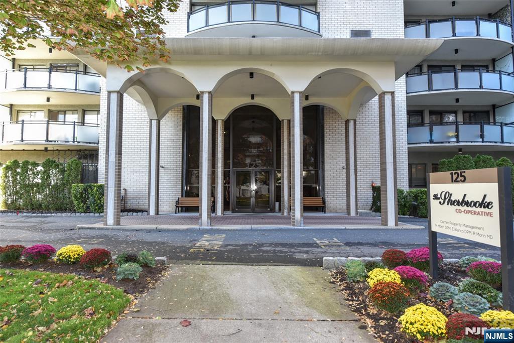 125 Prospect Avenue 3 J
