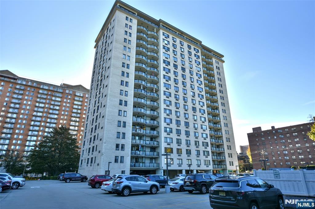 125 Prospect Avenue 3 J
