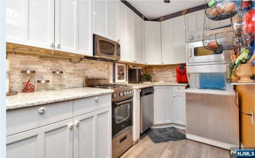 185 E Palisade Avenue D6B