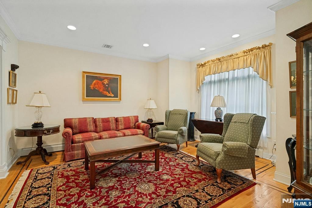 87 Linden Avenue