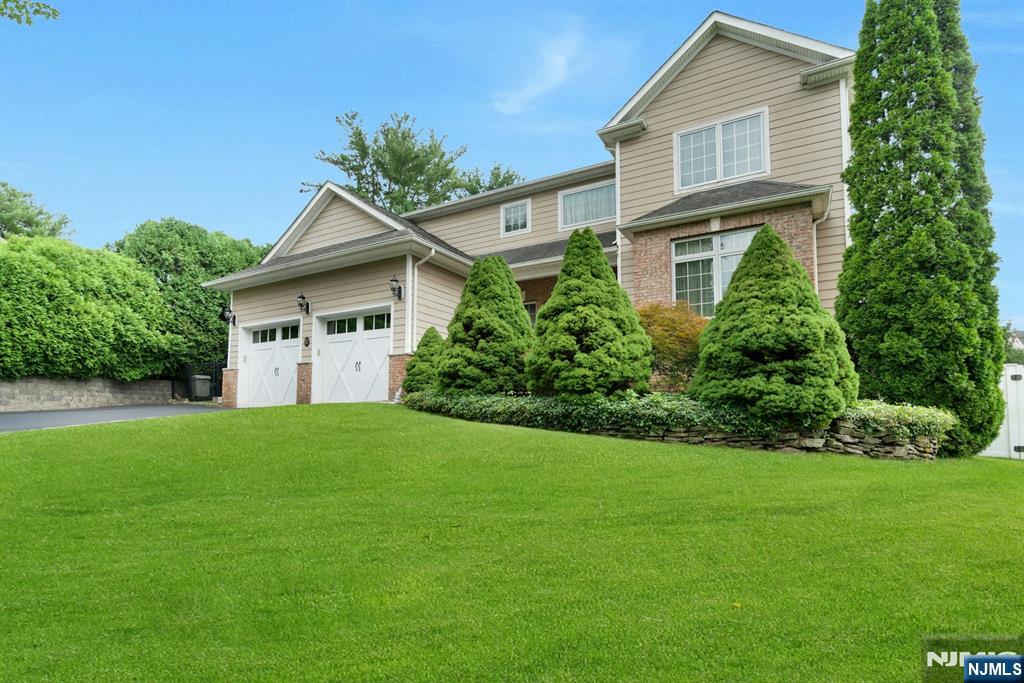 87 Linden Avenue