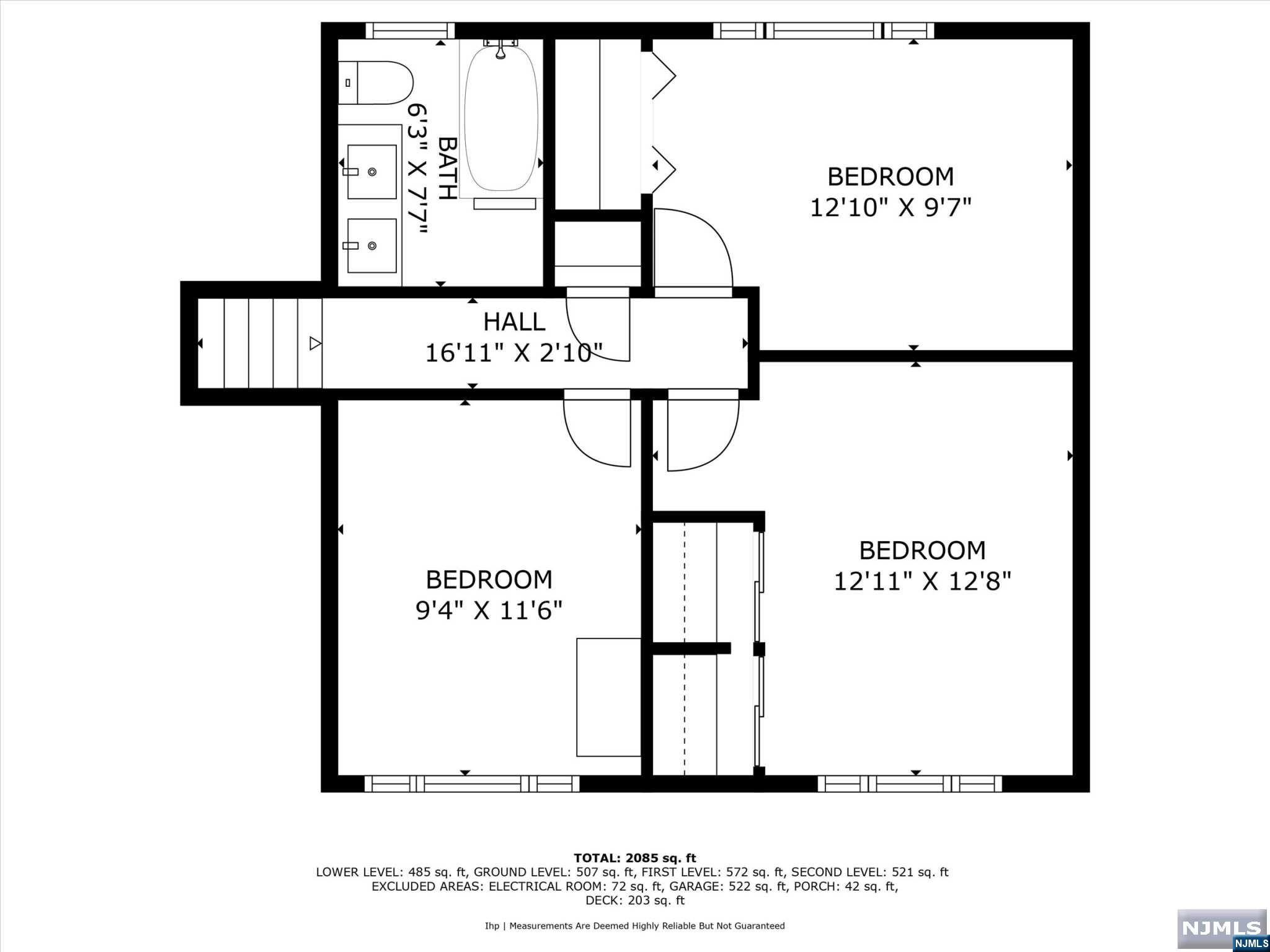 Main image without alt text