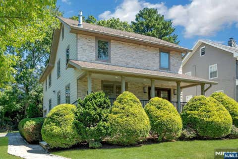Photo of 35 Elm Street, Tenafly, NJ 07670 (MLS # 26023674)