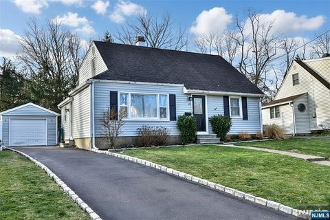 20 Charles Terrace Waldwick NJ 07463