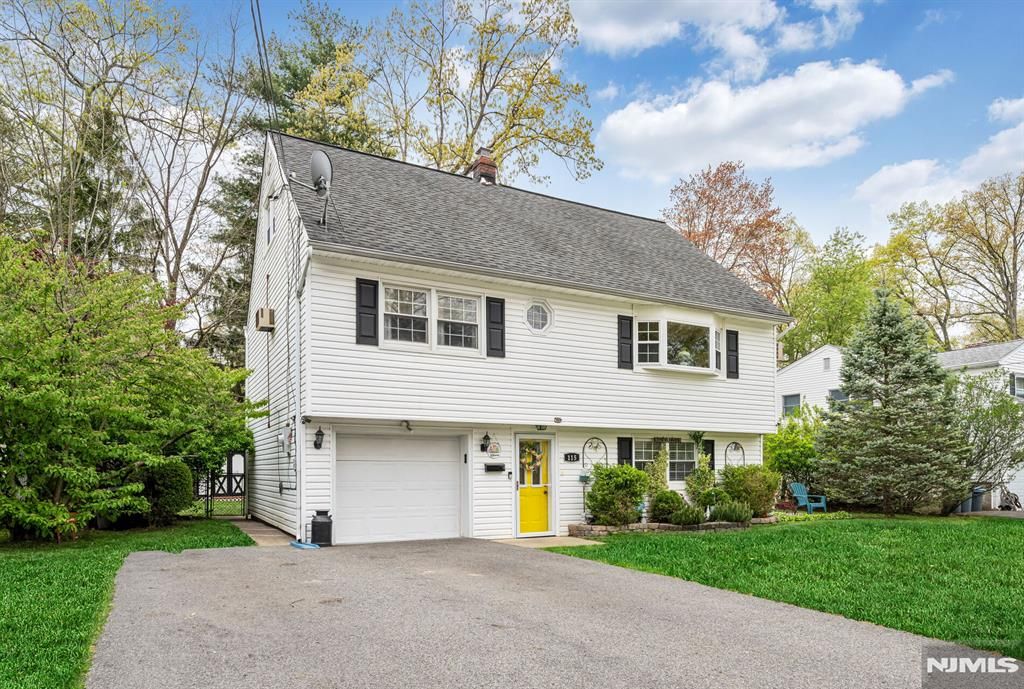 Photo of 115 Claremont Terrace, Wayne, NJ 07470 (MLS # 26015239)